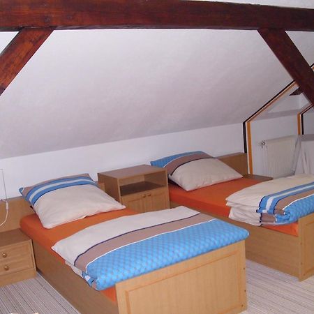 Ferienwohnung Am Dorfplatz Wittenberg Pokoj fotografie
