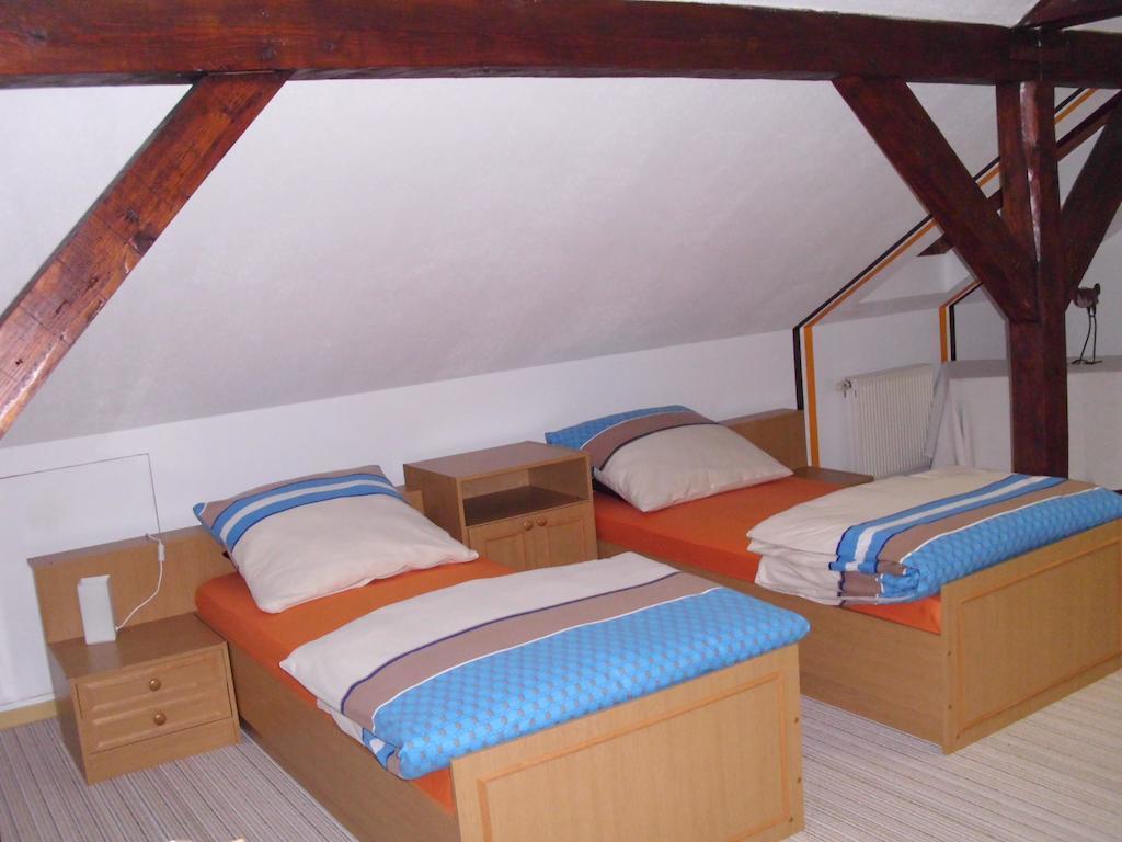 Ferienwohnung Am Dorfplatz Wittenberg Pokoj fotografie