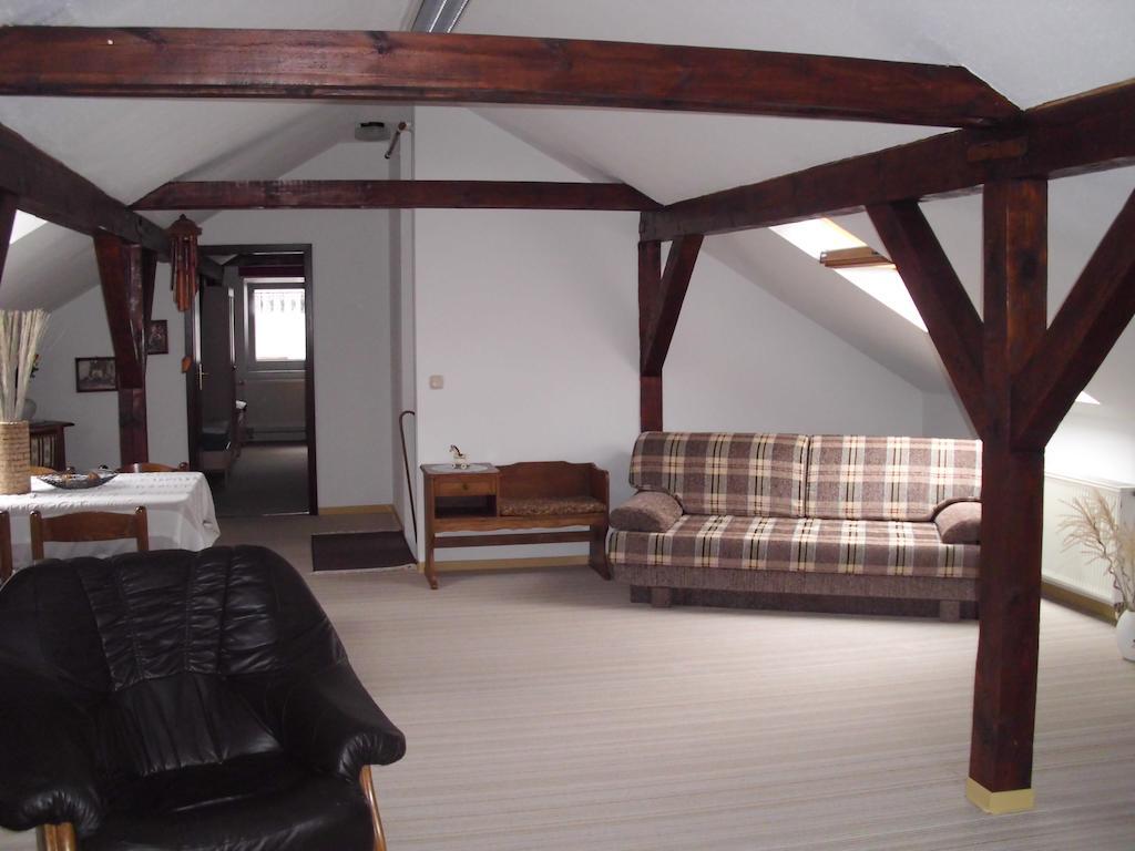 Ferienwohnung Am Dorfplatz Wittenberg Pokoj fotografie